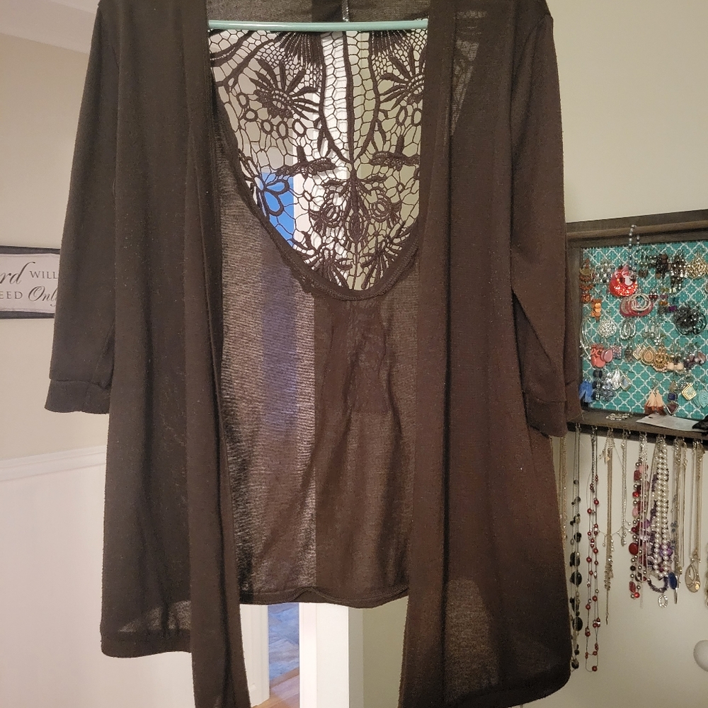 No boundaries 3/4 sleeve sweater